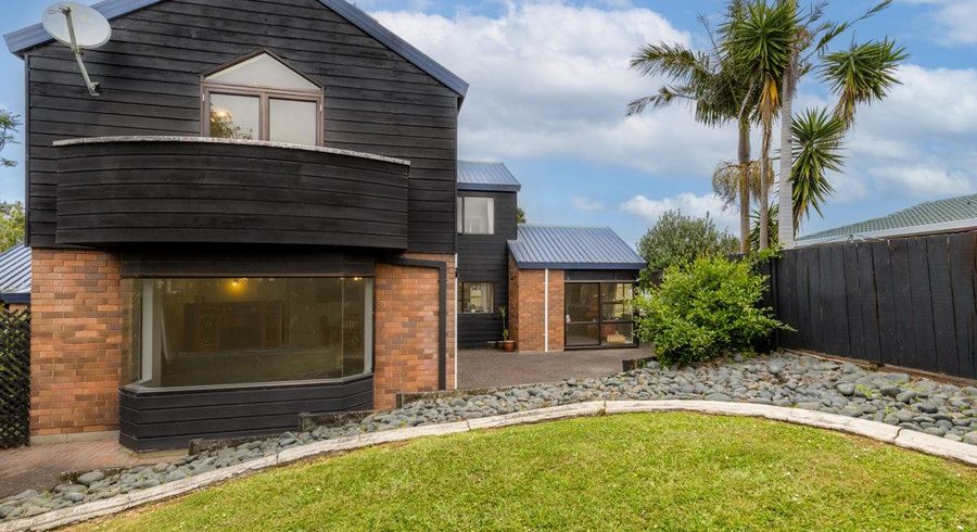  at 102 Rhinevale Close, Henderson, Auckland