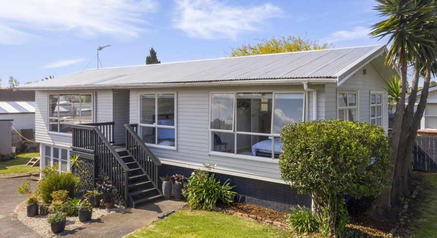  at 52 Kirkbride Road, Mangere, Auckland