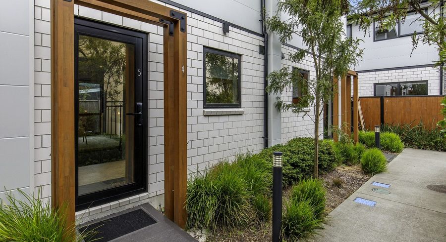  at 5/4 Johnston Grove , Taita, Lower Hutt, Wellington