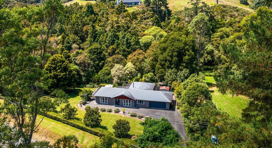  at 1527 Weranui Road, Silverdale