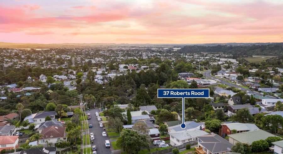  at 1/37 Roberts Road, Glenfield, North Shore City, Auckland