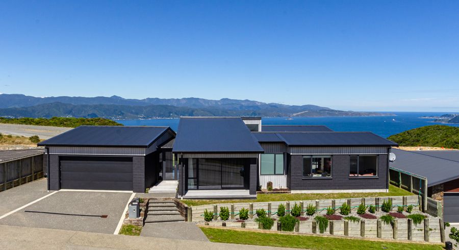  at 96 Cedarwood Street, Woodridge, Wellington