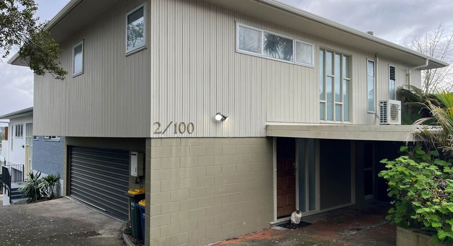  at 2/100 Aberdeen Road, Campbells Bay, North Shore City, Auckland