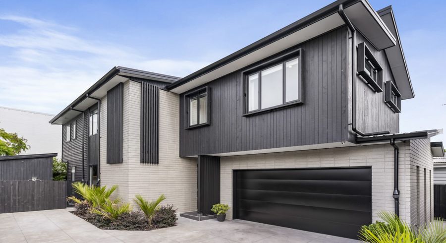  at 18B Kiwi Road, Point Chevalier, Auckland