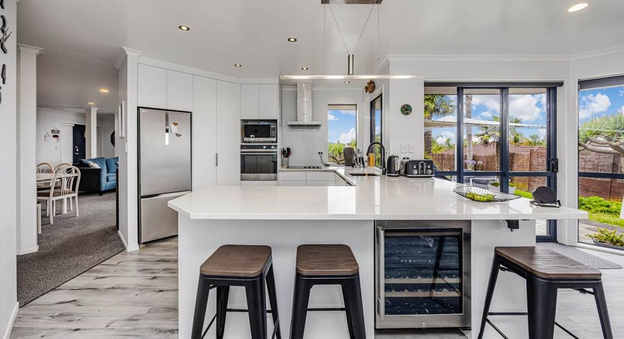  at 28 Earnslaw Crescent, Flat Bush, Manukau City, Auckland