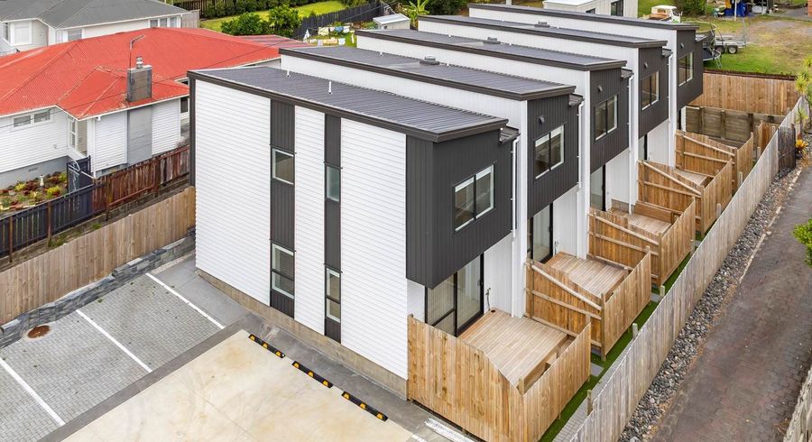 at 5/36 Tiroroa Avenue, Te Atatu South, Waitakere City, Auckland