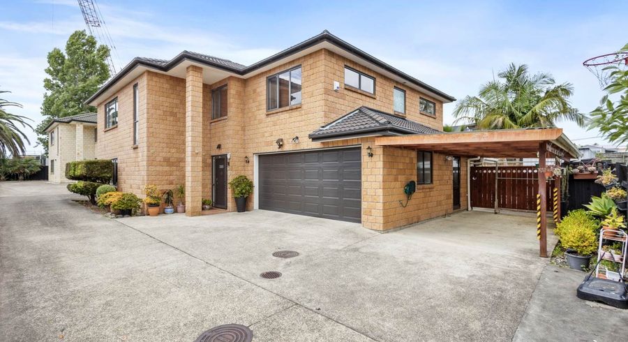  at 305 Albany Highway, Albany, North Shore City, Auckland