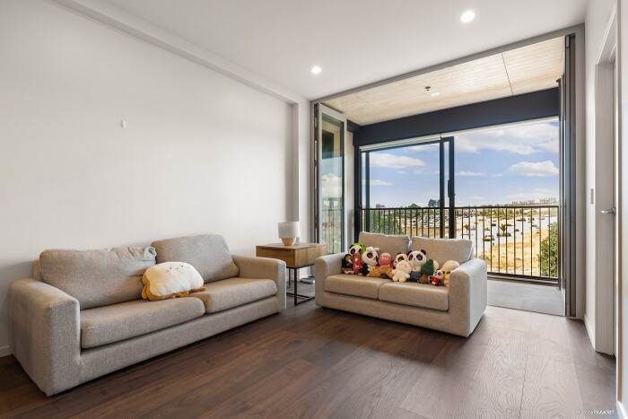  at Unit 102 - Munroe Lane, Albany, North Shore City, Auckland