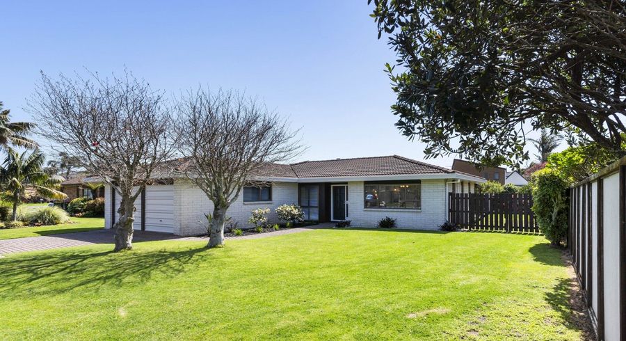  at 34 Vivian Wilson Drive, Eastern Beach, Auckland