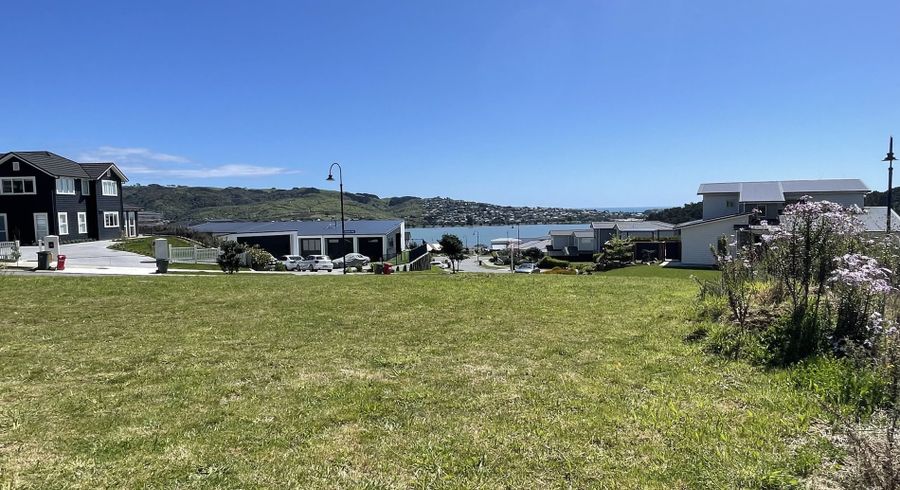  at 33 Ken Douglas Drive, Aotea, Porirua