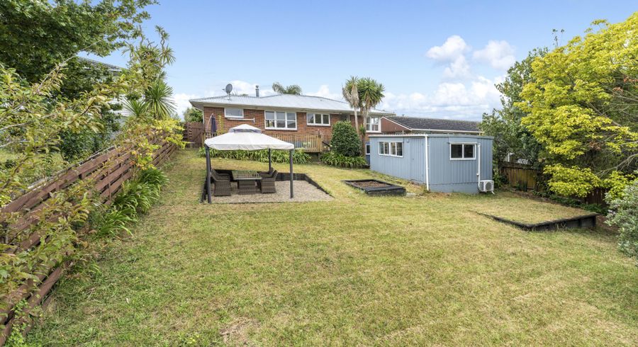  at 8 Pegler Drive, Howick, Manukau City, Auckland