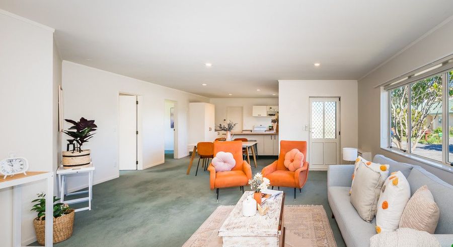  at 7 Villa Grove, Paraparaumu