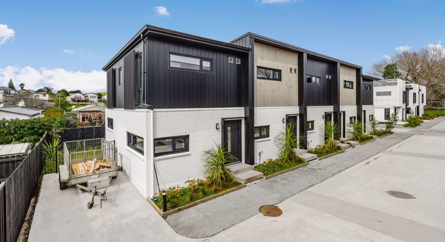  at 3 Kaaramuramu Lane, Mangere Bridge, Manukau City, Auckland