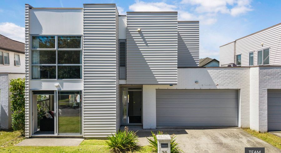  at 30 Phar Lap Crescent, Takanini, Papakura, Auckland