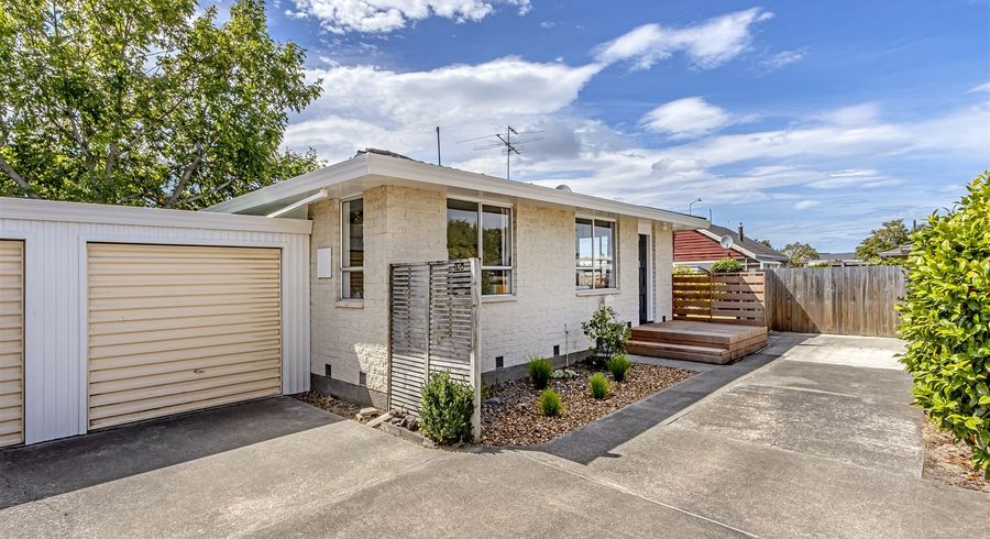  at 2/15 Brogar Place, Casebrook, Christchurch
