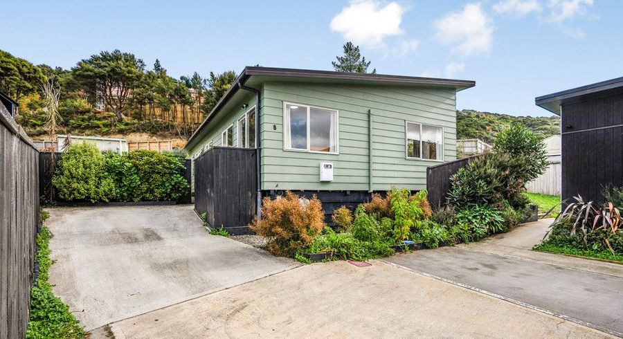  at 8 Hastings Grove, Wainuiomata, Lower Hutt, Wellington