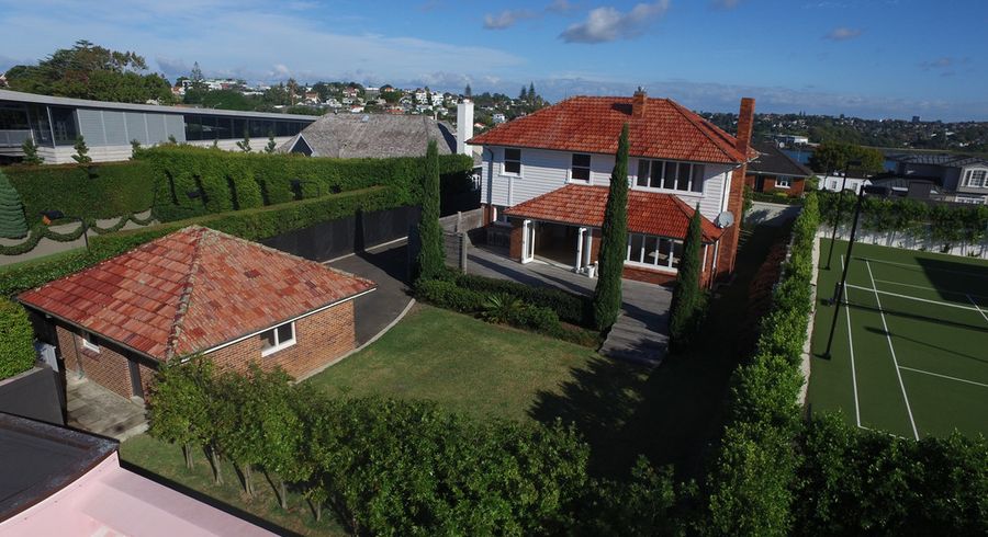  at 27 Tuhaere Street, Orakei, Auckland
