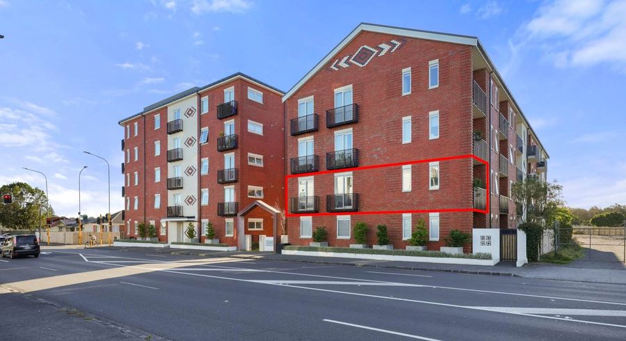  at 104/1B Soljak Place, Mount Albert, Auckland City, Auckland