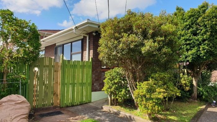  at 123a Chivalry Road, Glenfield, North Shore City, Auckland
