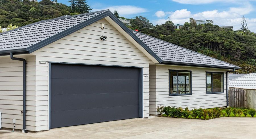  at 44a Staithes Drive North, Whitby, Porirua, Wellington