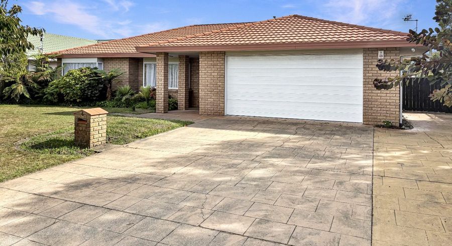  at 4 Knightsbridge Place, Taradale, Napier, Hawke's Bay