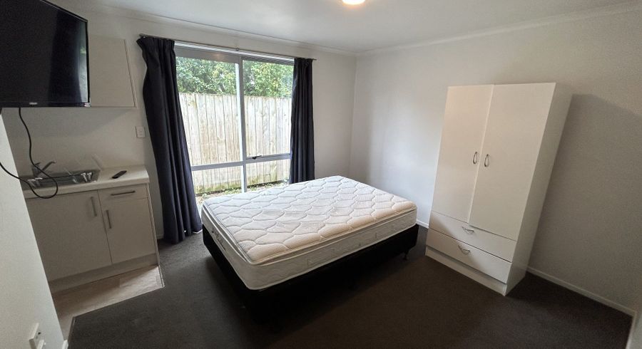  at 4B/167 Knighton Road, Hillcrest, Hamilton, Waikato