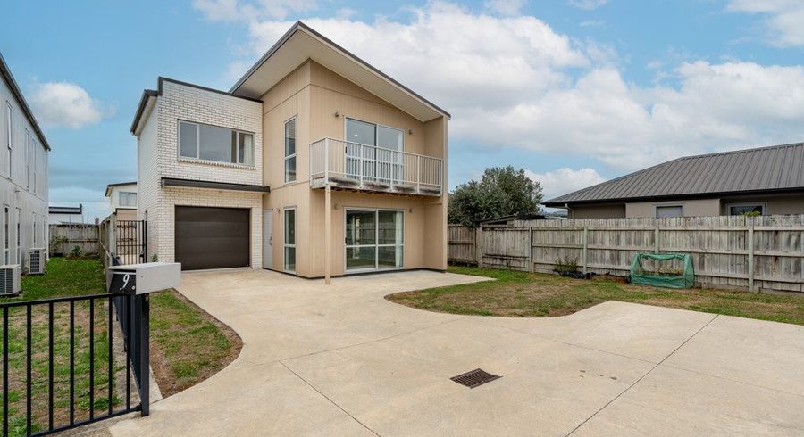  at 9 Ridgedale Crescent, Flagstaff, Hamilton, Waikato