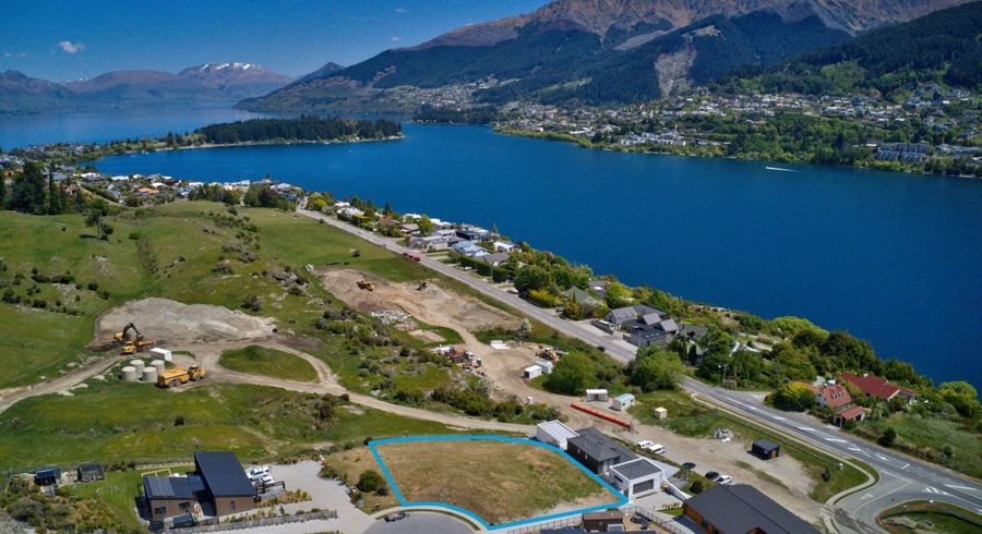  at 10 Red Deer Rise, Kelvin Heights, Queenstown