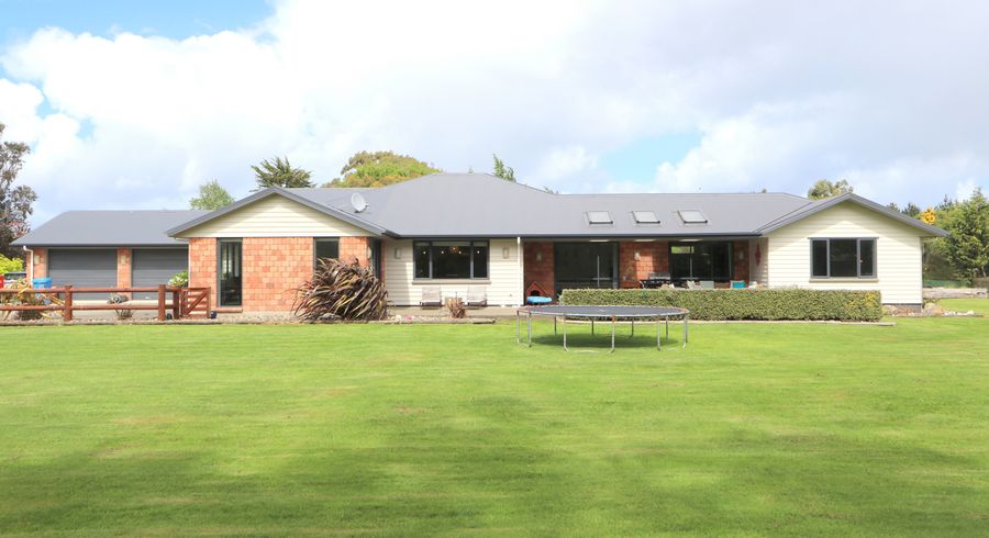  at 16 Awarua Road, Otatara