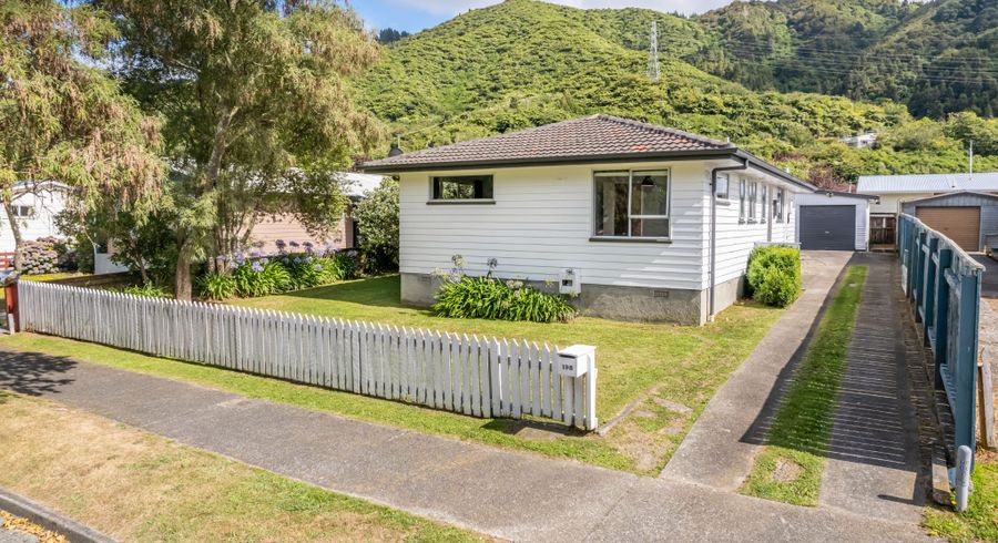  at 198 California Drive, Totara Park, Upper Hutt
