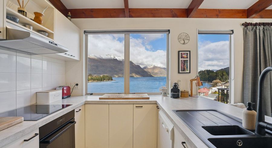  at 3/6 Suburb Street, Town Centre, Queenstown-Lakes, Otago