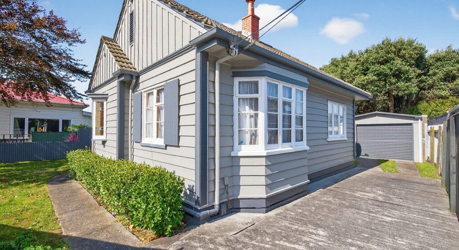  at 34 Riddlers Crescent, Petone, Lower Hutt, Wellington