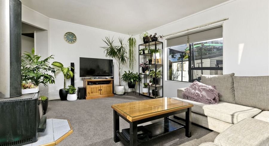  at 106 Glen Road, Ranui, Auckland