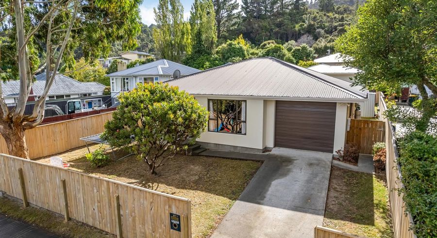  at 67 Horoeka Street, Stokes Valley, Lower Hutt