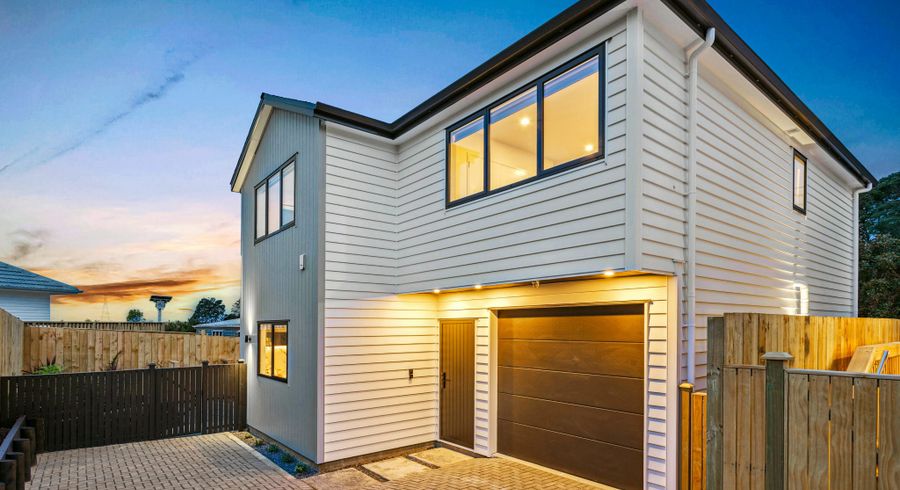  at 8E Ayrton Street, Te Atatu South, Waitakere City, Auckland