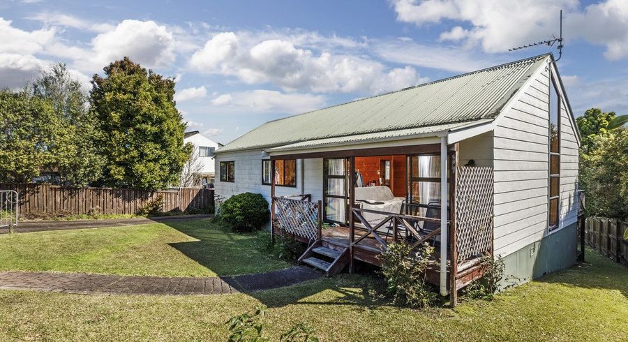  at 56 Kennedy Ave, Forrest Hill, North Shore City, Auckland