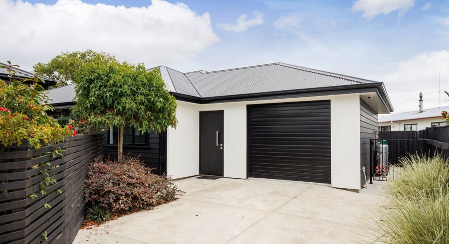  at 24B Roberts Line, Kelvin Grove, Palmerston North