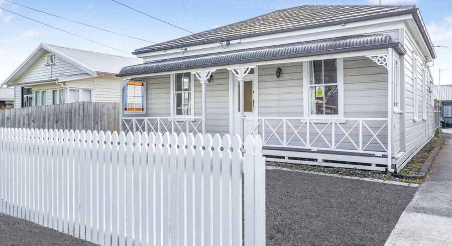 at 11 Frances Street, Hamilton East, Hamilton, Waikato