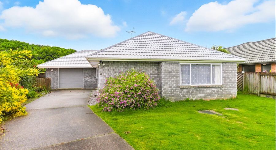  at 35 Spackman Crescent, Paraparaumu