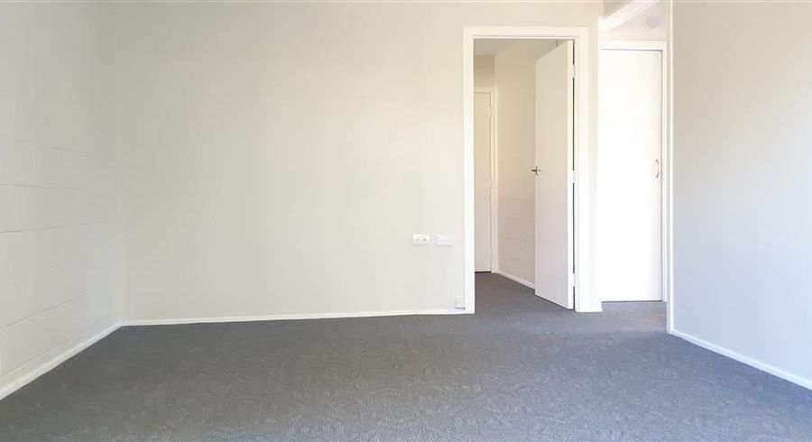  at 1/1 Phillipa Place, Browns Bay, North Shore City, Auckland