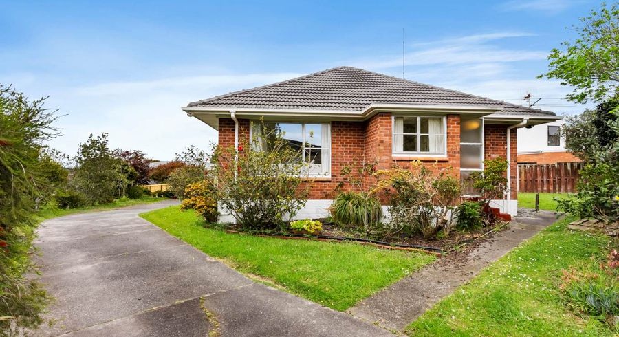  at 1/159 Coronation Road, Hillcrest, Auckland