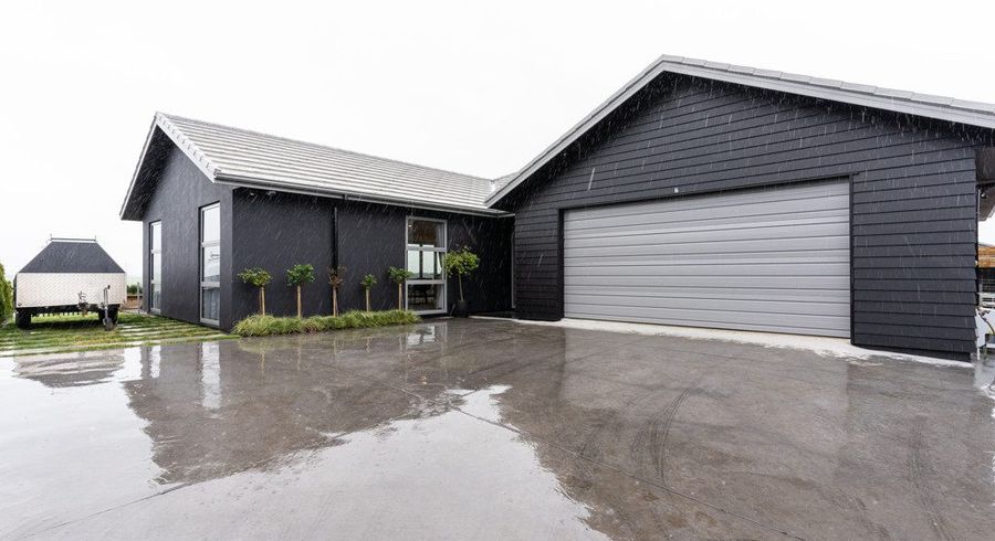  at 16 Varsity Heights, Fitzherbert, Palmerston North, Manawatu / Whanganui