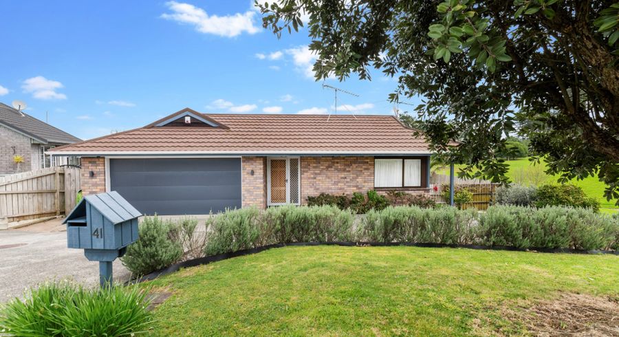  at 41 Pinewood Grove, Botany Downs, Manukau City, Auckland