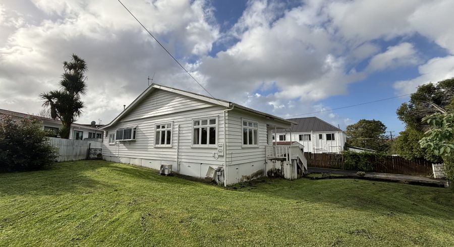  at 11 Miro Street, New Lynn, Waitakere City, Auckland