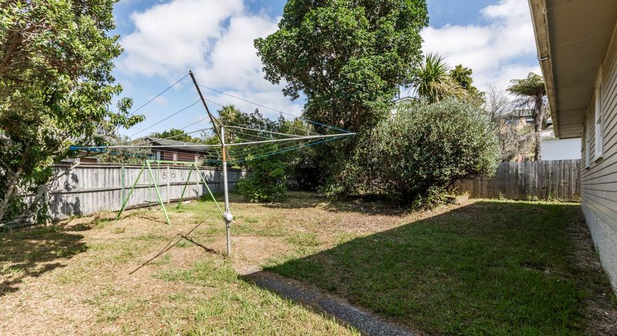  at 14 Sunhaven Avenue, Glenfield, Auckland
