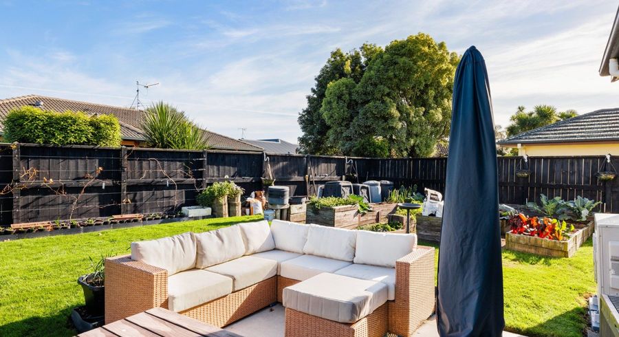  at 1 Buckingham Place, Rototuna North, Hamilton