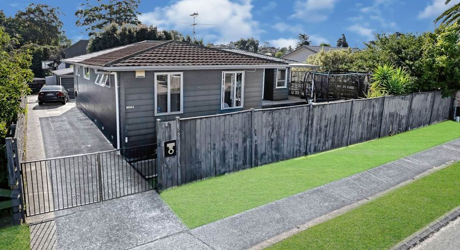  at 33 Marvon Downs Avenue, Pakuranga Heights, Manukau City, Auckland