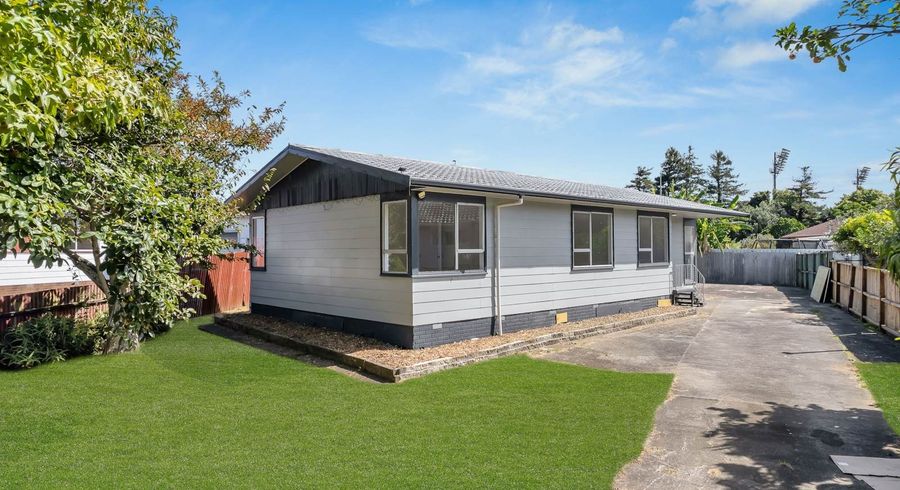  at 74 Sikkim Crescent, Clover Park, Auckland