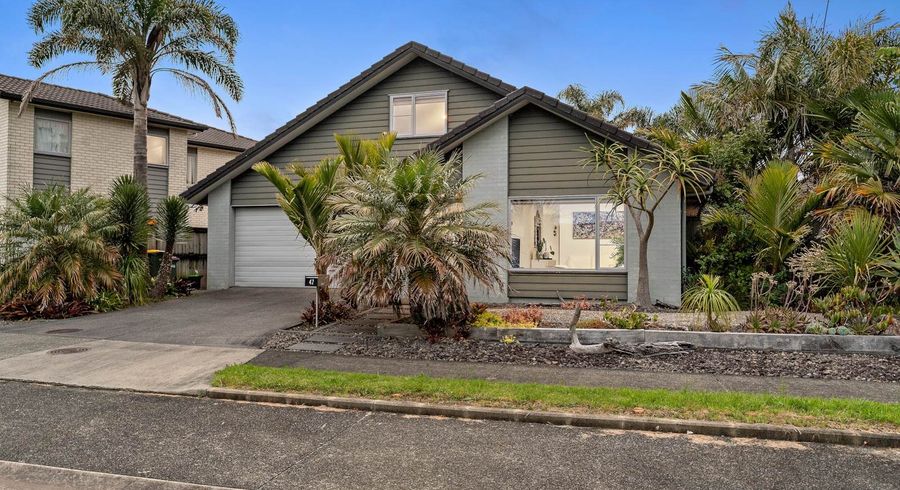  at 42 Flintridge Drive, Flat Bush, Auckland