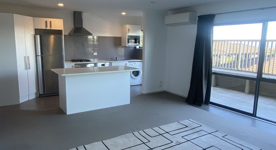  at 94B Carlisle Road, Browns Bay, North Shore City, Auckland